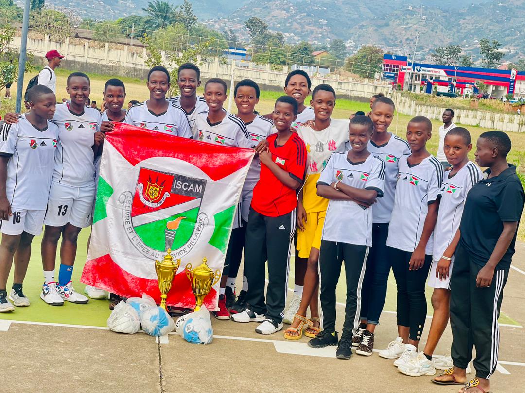 baratuza2000's tweet image. Championnat interuniversitaire édition 2024: FDNB représentée par #ISCAM a remporté deux coupes aux jeux collectifs de Netball  et handball féminin &amp;amp; Congraturations