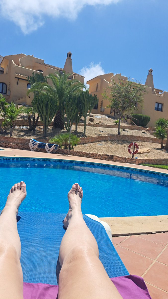 pennys99's tweet photo. Loving La Manga life again❤️🌞 @theultimatetour https://t.co/DQ78HfojC1