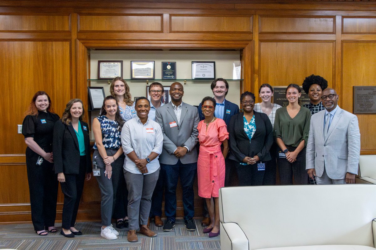 DukeStateGovRel's tweet photo. Students in Duke's Physician Assistant Program hosted @vernettaalston, @AllenBuansi, and @ReneePrice4NC for a visit yesterday to tour the facilities, share about the PA profession, discuss healthcare workforce needs, and more.
@DukeMedSchool @NCAPA1976
#DukeinNC #ncga #ncpol https://t.co/m9shWXVY24