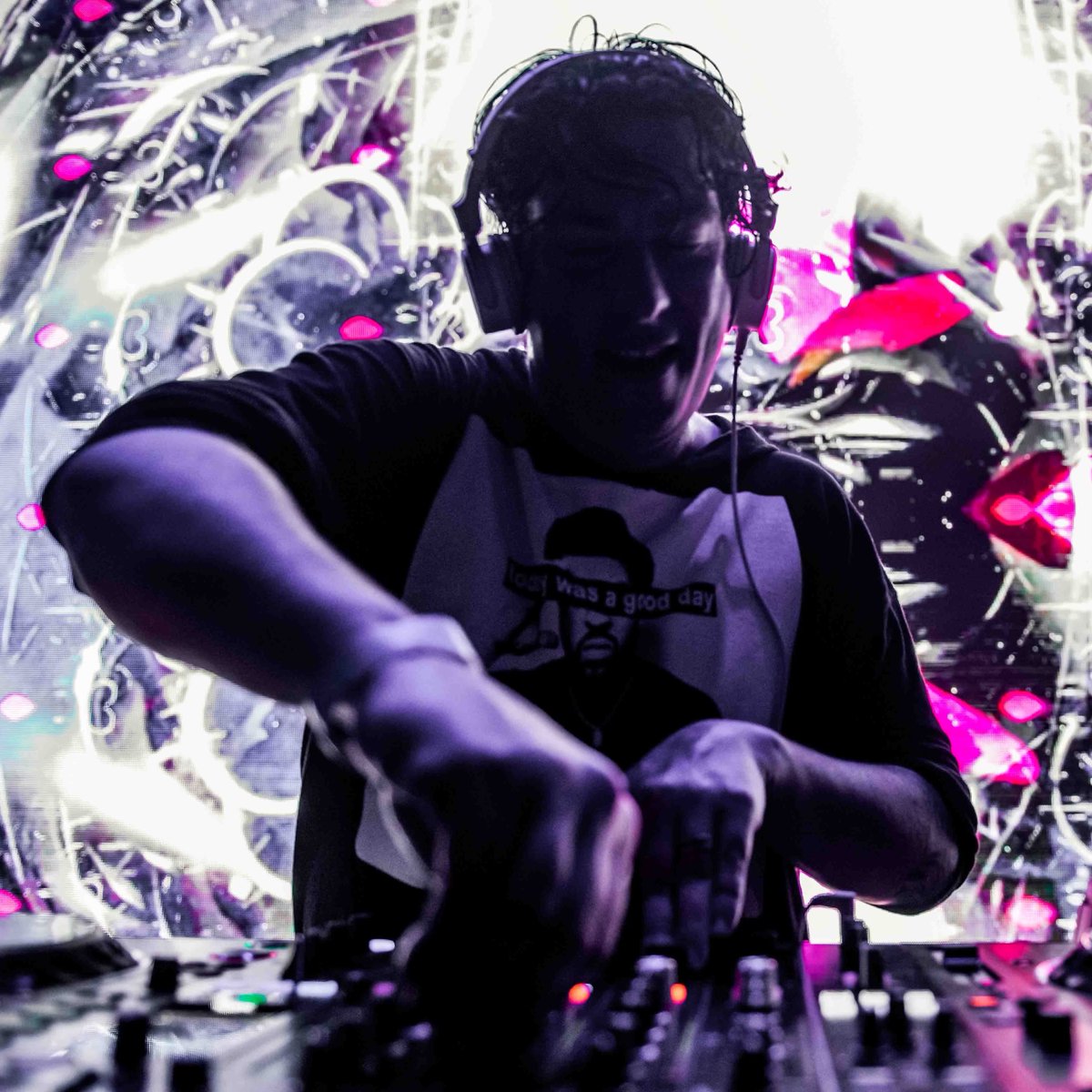 Stylust Tweets (@stylustbeats) on Twitter photo 🔥Yoo Gang! I just dropped a new mix today with <a href="/DeepDarkDanger/">Deep, Dark & Dangerous</a>  to celebrate the release of my Dark Society EP out this Friday🤯 Chalk full of unreleased Stylust tunes and some of my favorite deeper dubstep selections from the homies!
🐙🐙🐙’s in the chat
soundcloud.com/deepdarkdanger… 🔥Yoo Gang! I just dropped a new mix today with <a href="/DeepDarkDanger/">Deep, Dark & Dangerous</a>  to celebrate the release of my Dark Society EP out this Friday🤯 Chalk full of unreleased Stylust tunes and some of my favorite deeper dubstep selections from the homies!
🐙🐙🐙’s in the chat
soundcloud.com/deepdarkdanger…