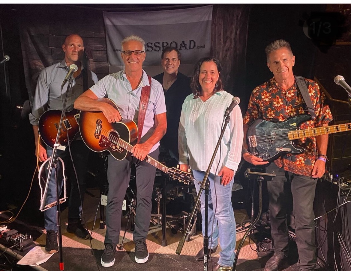 gbtmuseum's tweet photo. Join us at the Golden Ball Tavern Museum on August 15th for dancing on the lawn to CrossRoads Band!  This Band is one of Greater Boston's hottest fun-time party bands - a high energy musical experience!

https://t.co/5z2e3t5sIb https://t.co/FmVT7G1wwN