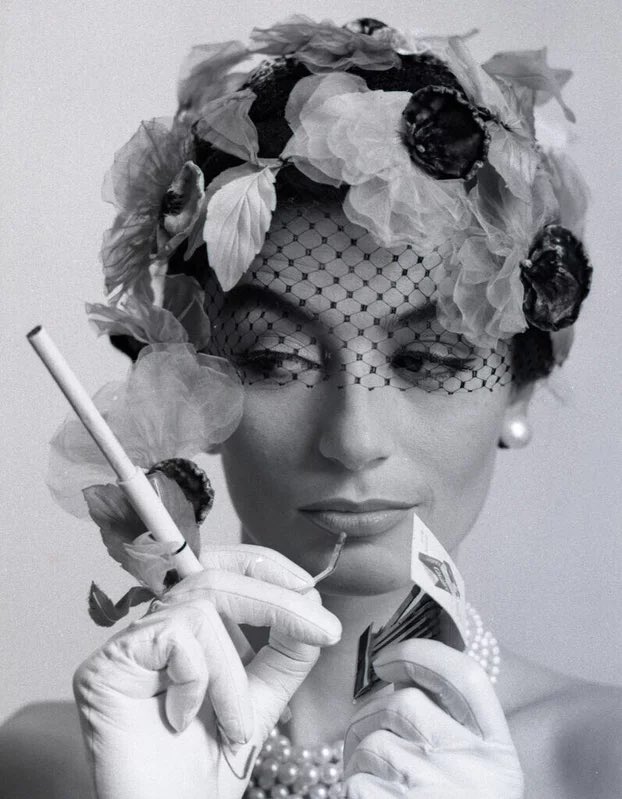 AnneMortier1's tweet image. By William Klein

#AnoukAimée 🖤