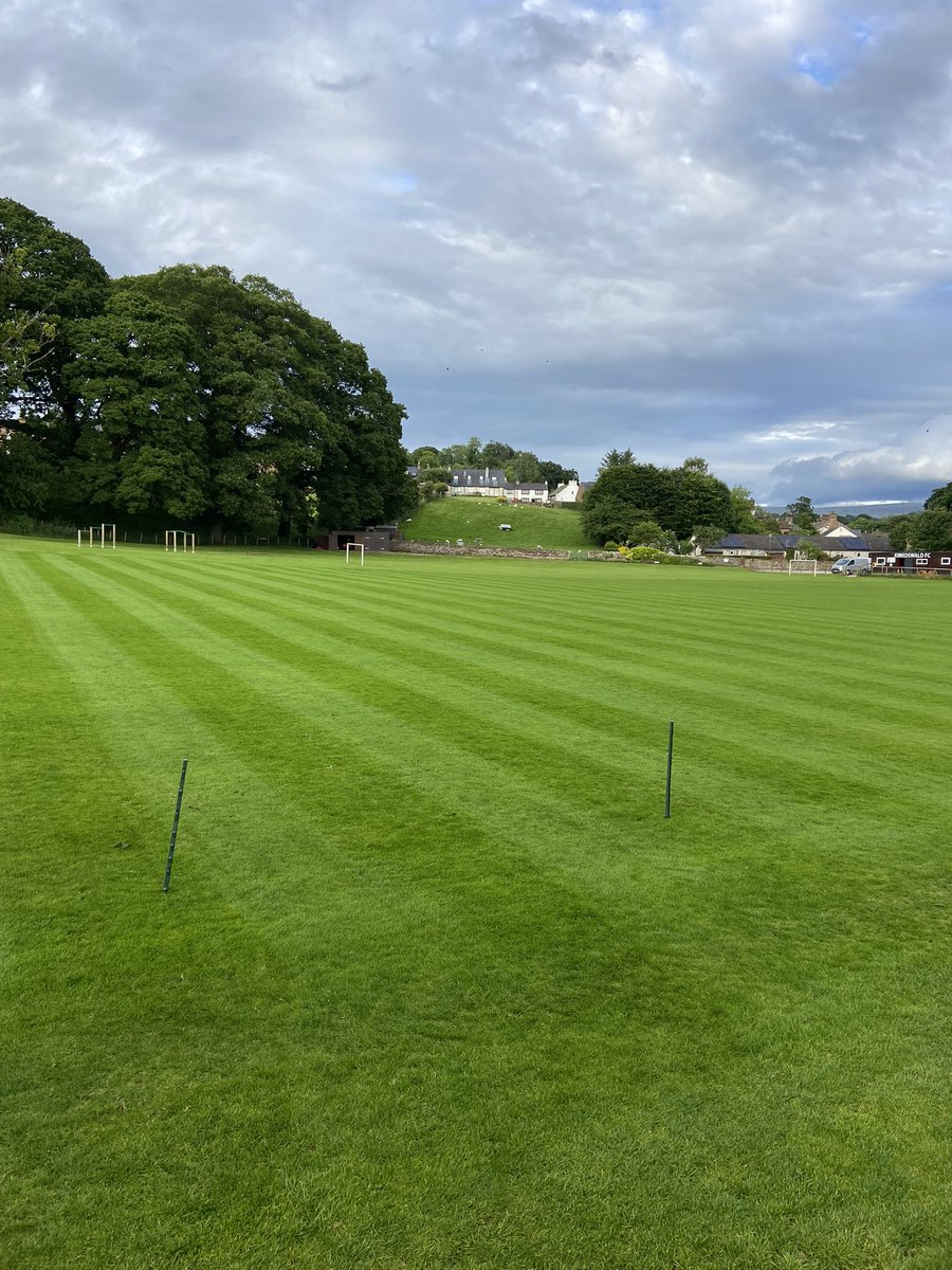 Busy night at The Old Showfield!

After the training area hump was levelled out this weekend and new soil put in, I got on tonight and seeded it and sheeted up (anyone got any more?😂🤦🏼‍♂️)

Then a quick trim of the pitch after a little growth since Friday, single stripes are 💩 😂