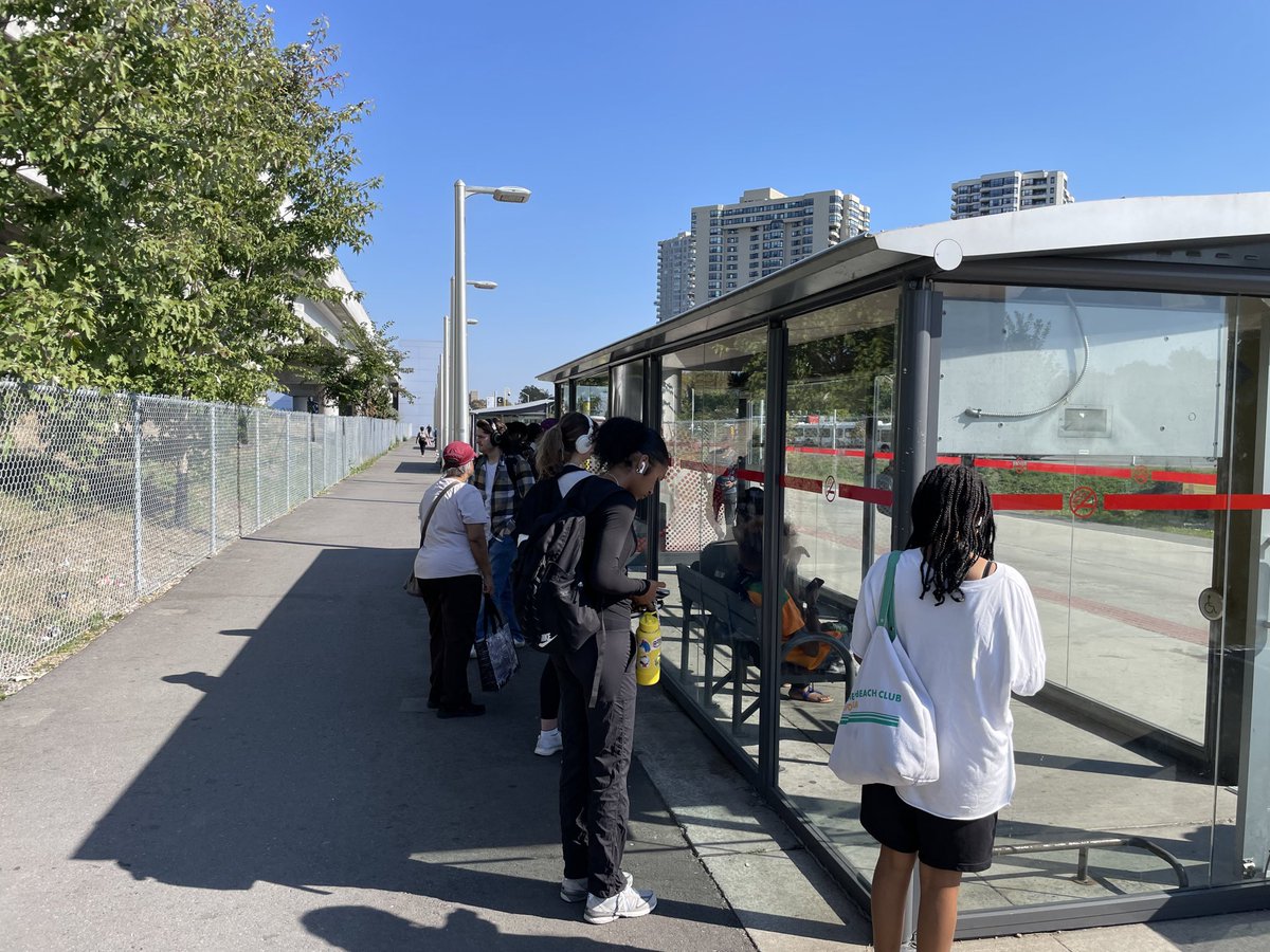 rail613's tweet image. Well @_MarkSutcliffe @RiverWardRiley @SeanMenard1, on a day like today might be shade BEHIND south facing bus shelters at worst designed, most distant, busy Hurdman Stops D &amp;amp; E. Only 59 more minutes for your hourly bus.   
Oh, they killed / cut all the promised trees.