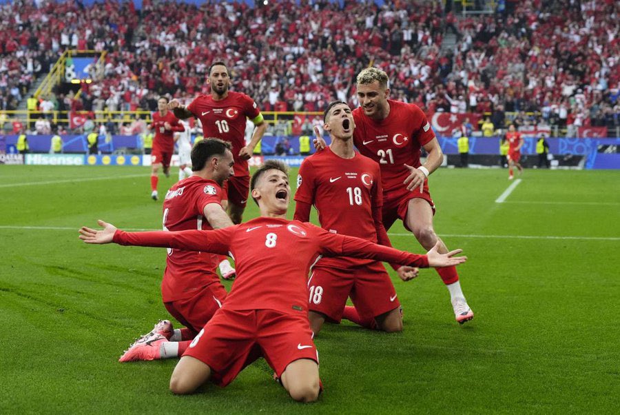 avmehmettiryaki's tweet photo. Daha bu başlangıç 🇹🇷
Helal olsun #BizimÇocuklar 
#Euro2024 https://t.co/0jphk5n1s3