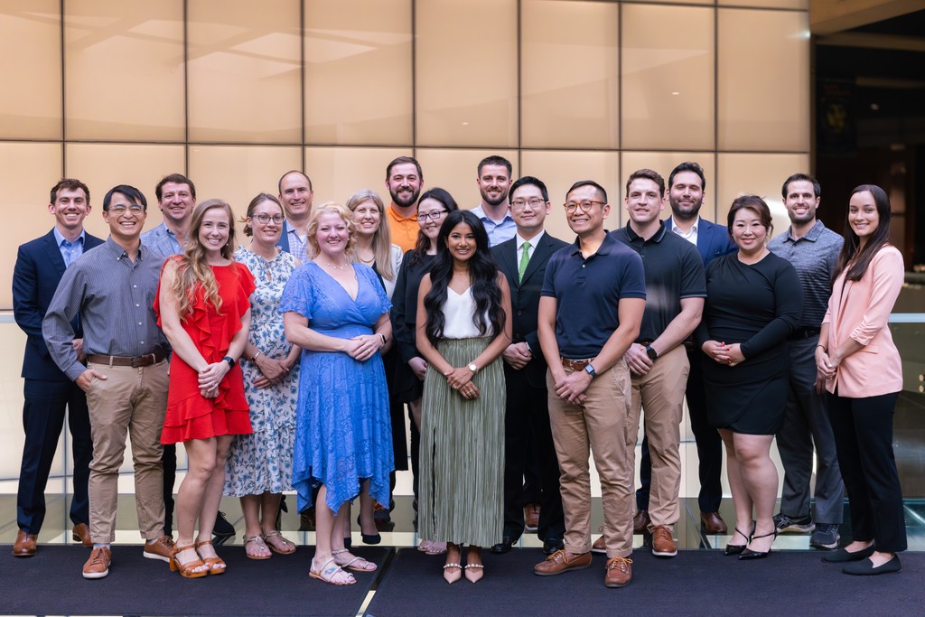 KU_PMR's tweet image. It may be Tuesday but we are still celebrating our most recent graduating class of residents and fellows!
.
.
.
#KUMed #KUSchoolOfMedicine #PMR #PMRResidents #PMRFellows #SpineFellows #PGY4s