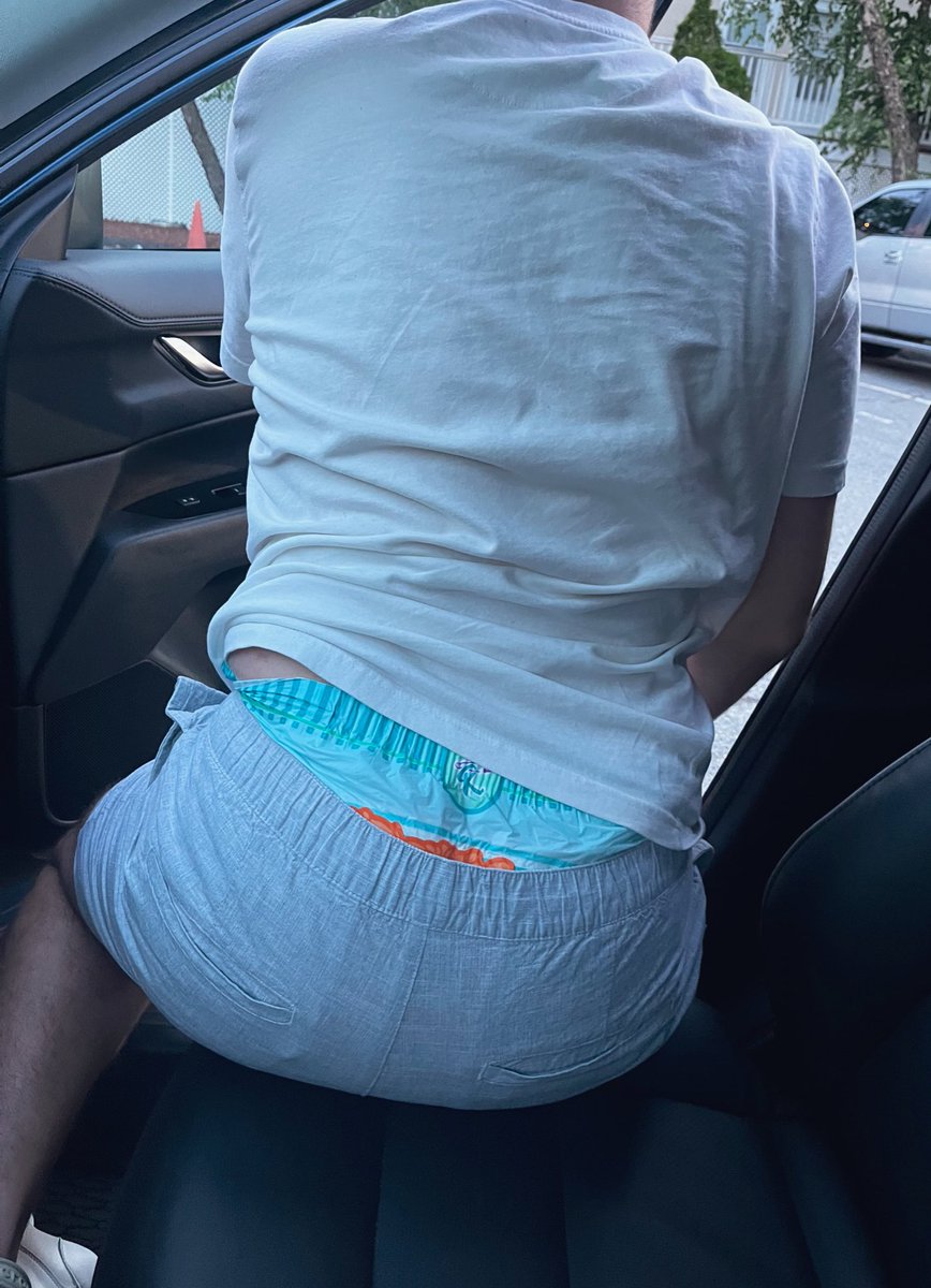 PaddedGoodBoi's tweet photo. Not so fast buddy, let Daddy check your diaper #daddysboy #abdl #diaperlover #diaperboy #abdlboy #diapercheck https://t.co/T47DLHStS9