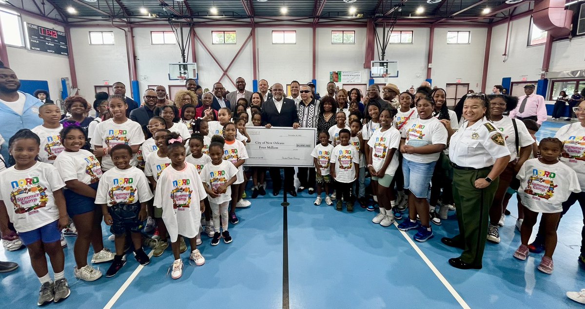 RepTroyCarter's tweet image. Today I was in #Algiers to celebrate $4 million in #CommunityProjectFunding I secured to create an Algiers Indoor Covered Swimming Facility. I grew up in this neighborhood, and it is an honor to champion this accessible facility that will bring fun and healthy activities to our…
