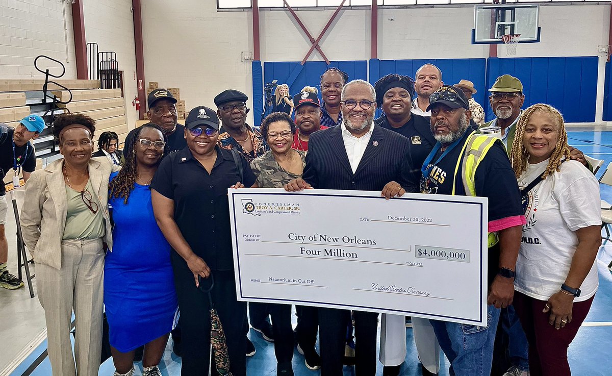 RepTroyCarter's tweet image. Today I was in #Algiers to celebrate $4 million in #CommunityProjectFunding I secured to create an Algiers Indoor Covered Swimming Facility. I grew up in this neighborhood, and it is an honor to champion this accessible facility that will bring fun and healthy activities to our…