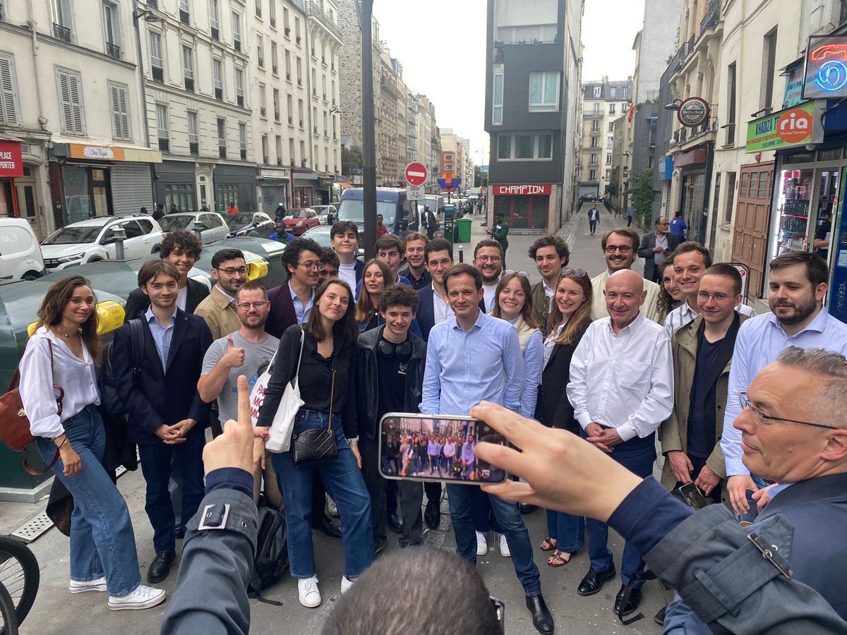 Merci pour votre soutien ce soir !

Vous étiez nombreuses et nombreux ce soir pour soutenir ma candidature dans la #circo18 de #Paris !

Merci de votre soutien indéfectible !

Haut les coeurs !

#Paris18 #Paris9