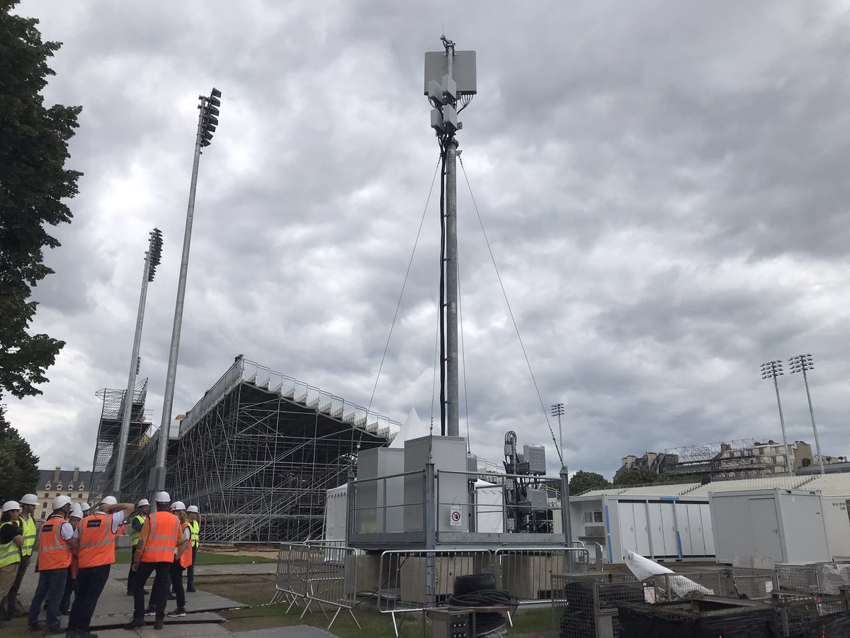 Invalides, à l’heure des #JO
Quand l’enchevêtrement des gradins s’apparente à une métaphore des temps présents 🤔
#JeuxOlympiques #telecoms #orange