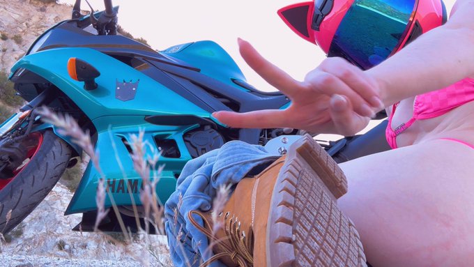 How I Run My OnlyFans And Social Medias, Film Content, and Treat My Fans Right Without A Management Team: