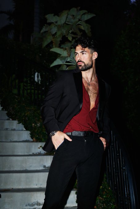 Hi there ❤️🖤 https://t.co/pbPLjXQig8