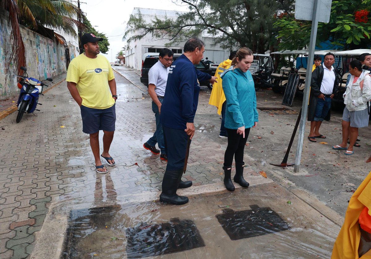 #QuintanaRoo Atenea Gómez supervisa el operativo tormenta ante fuertes lluvias en Isla Mujeres
Lee la nota completa en el enlace 👇
tiempocancun.com/isla-mujeres/a…
@ateneagómezricalde
@ayuntamientodeislamujeres