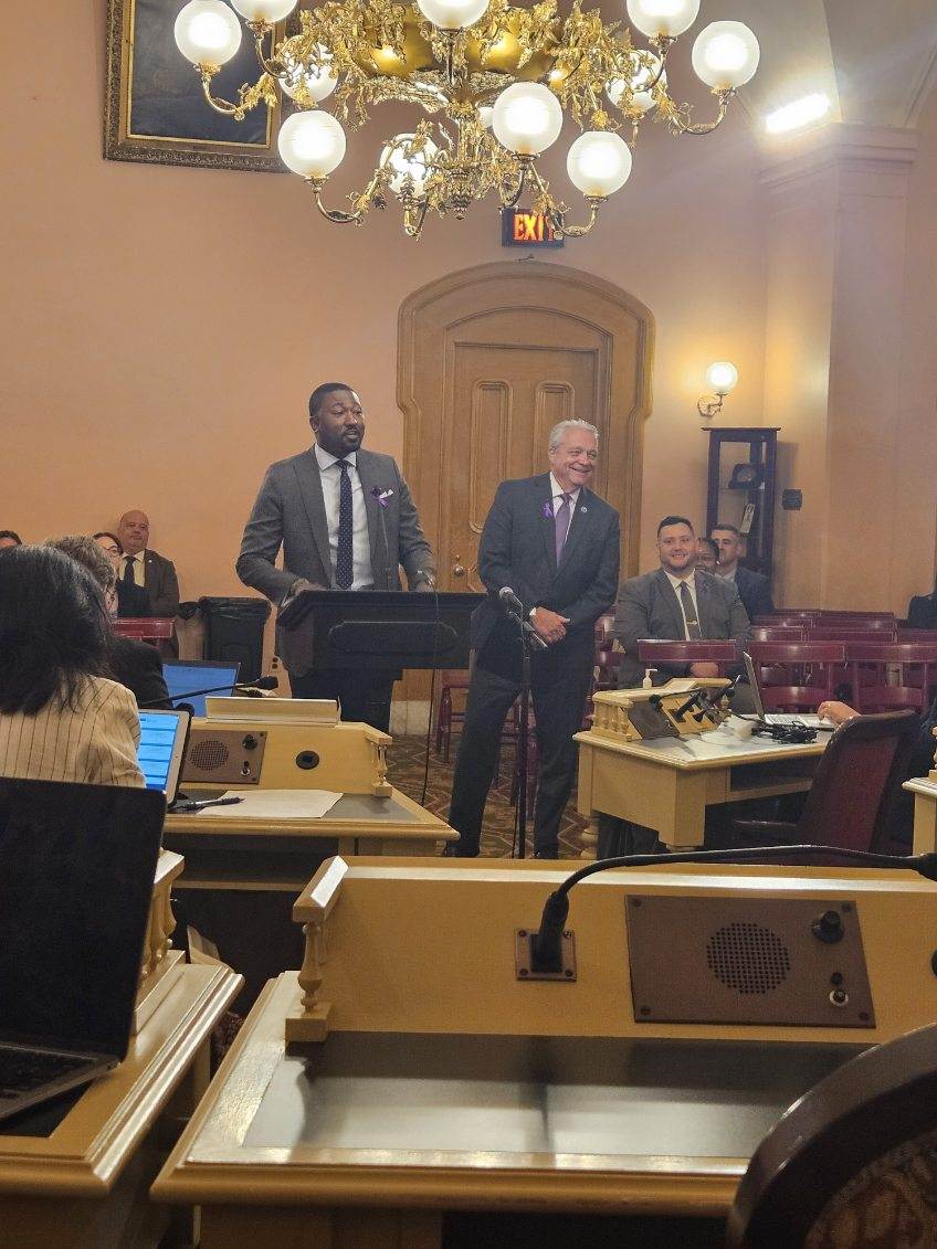 Honored to join Rep. Upchurch in supporting HB 538, designating May as Lupus Awareness Month. Lupus primarily affects women, African Americans, and those with a family history of autoimmune diseases. It targets skin, joints, kidneys, etc. Learn more at lupusgreaterohio.org