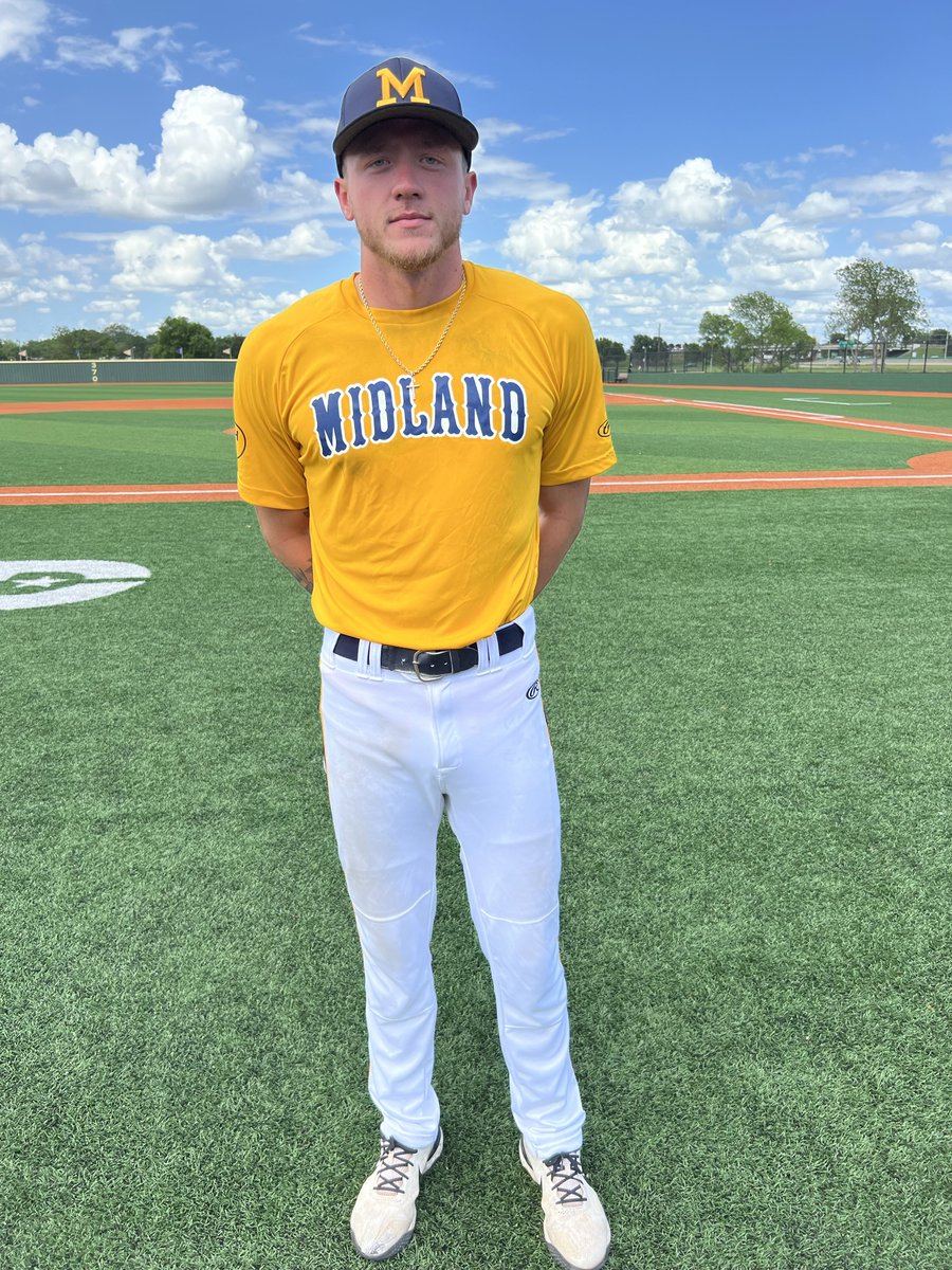 Follow @FiveToolCollege tweet media