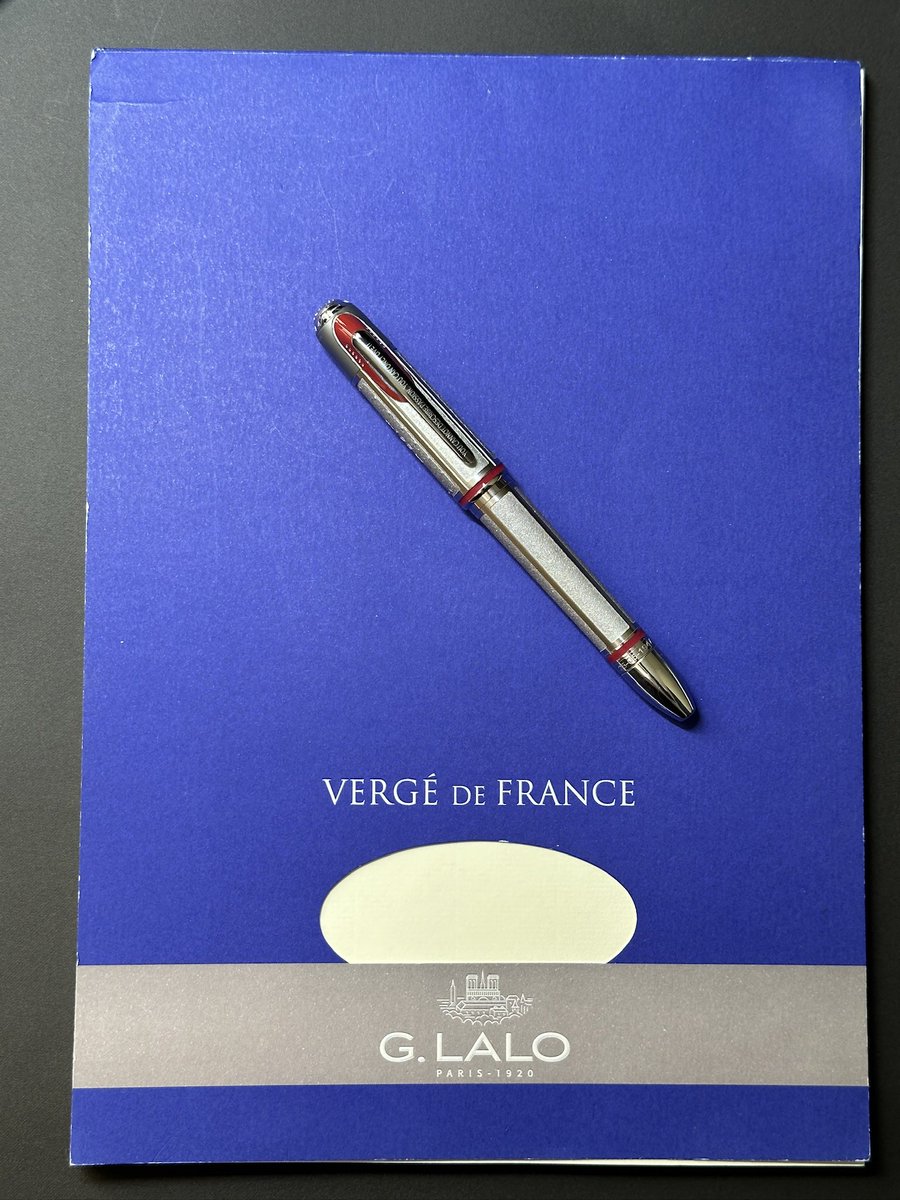 mitoppoppo's tweet photo. #朝活書写
#朝活書写_1713
#montblancink Enzo Ferrari purple
#montblancpen Great Characters Enzo Ferrari 
#glalo 
#inspirewriting

雨上がりの青空の広がった朝は何となく清々しい気持ちになります。そろそろ1日の暑さが家に篭ってそれが累積して夏暖房が常套化する時期になりそうです。 https://t.co/XmsgjJUhjx