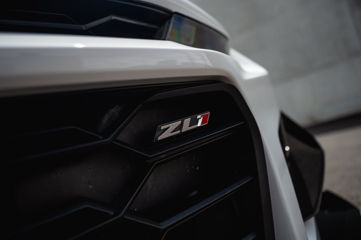 Evogphotography's tweet photo. ZL1 🐼 💨 https://t.co/Y1YqqlTgbe