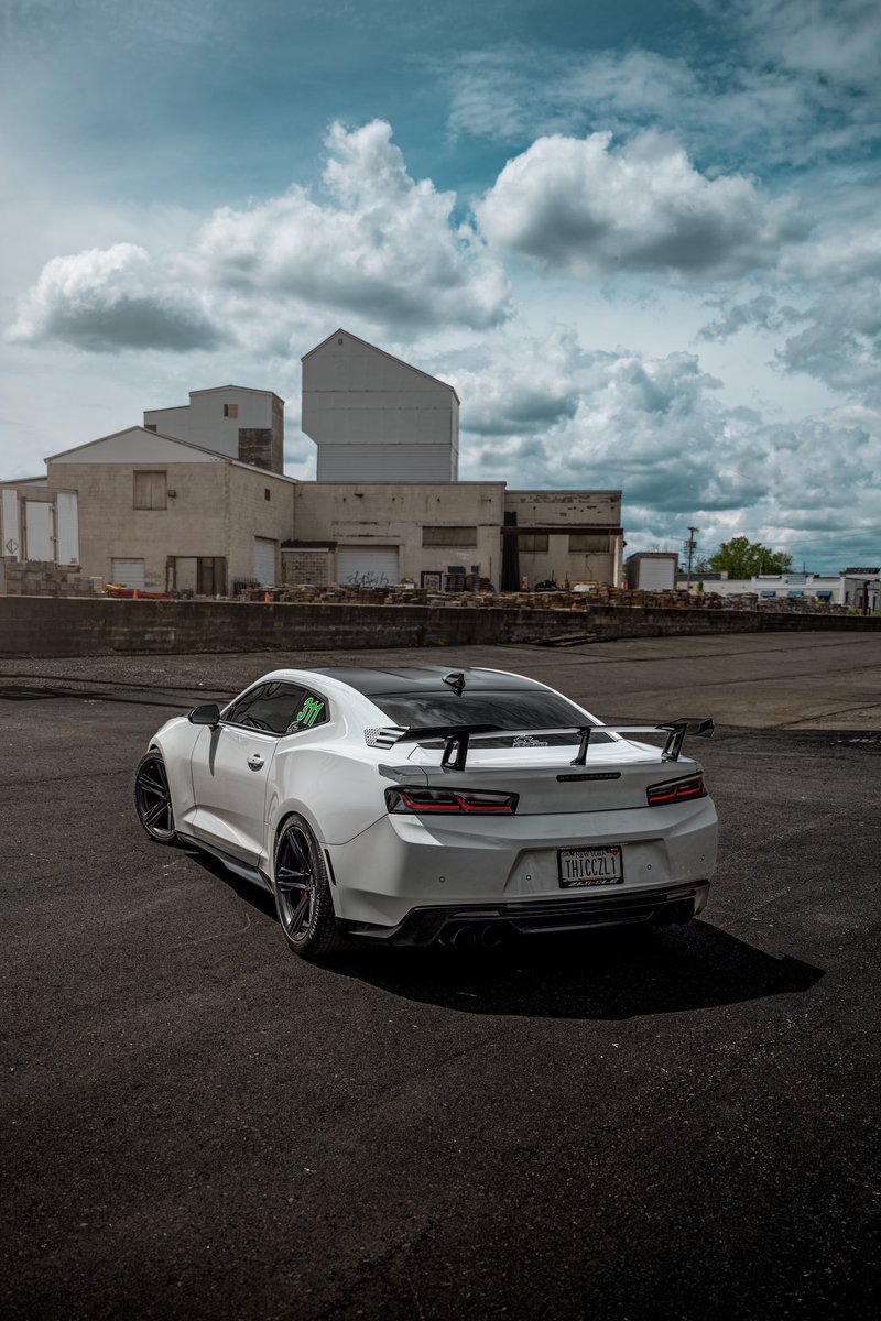 Evogphotography's tweet photo. ZL1 🐼 💨 https://t.co/Y1YqqlTgbe