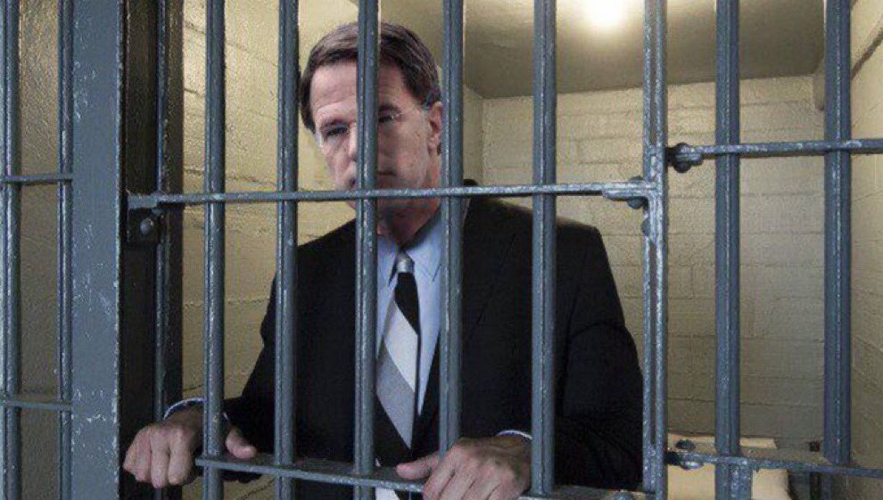 V_iswakker's tweet photo. Rutte 🤥 heeft ons land in 14 jaar volledig afgebroken. Jarenlang de ene leugen na de andere verteld. Als beloning mag hij nu de NAVO WWIII inleiden. De enige juist ‘beloning’ was dit 👇🏻 geweest. #Rutte🤥 https://t.co/cvPzm0msIS