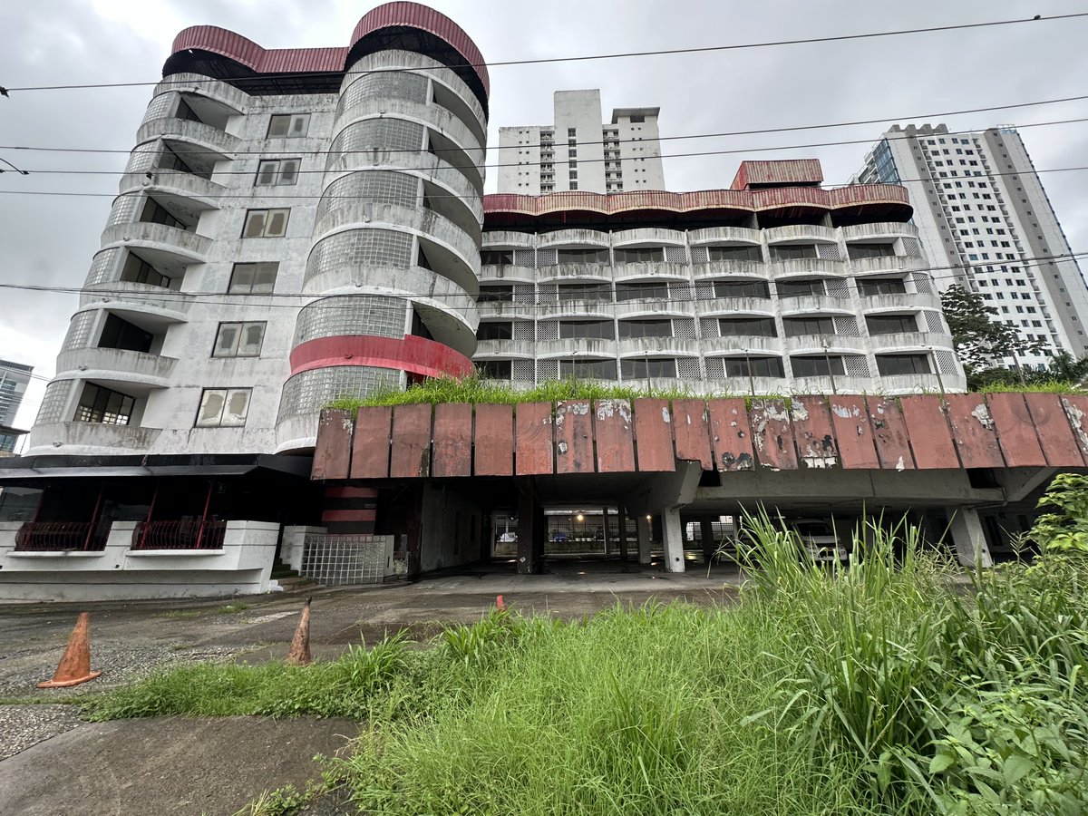 Luis Alfaro tweet media