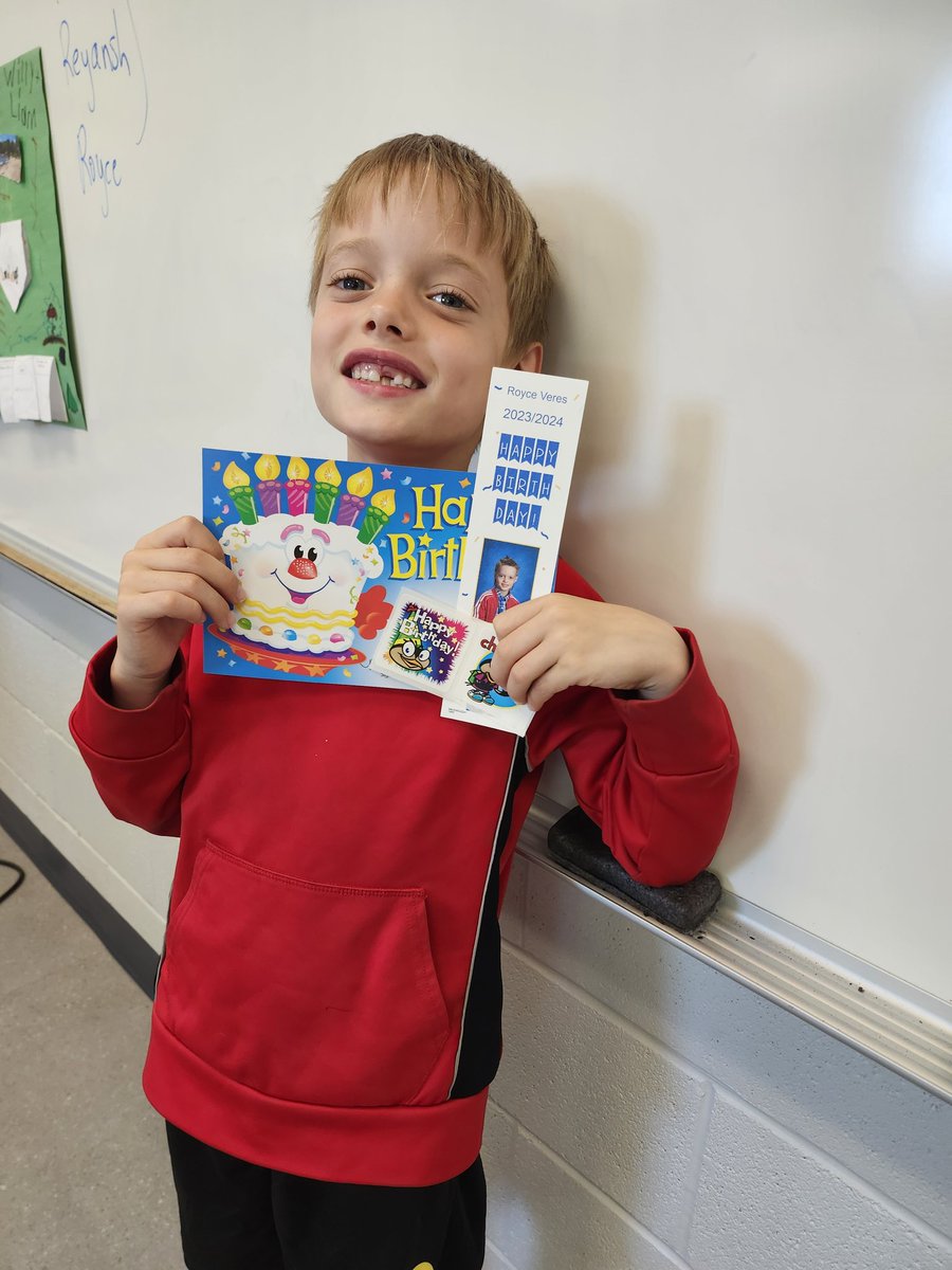 Happy birthday to this guy <a href="/GlenwoodGriffin/">Glenwood Griffins</a>! So happy to celebrate with you!  You're 8 and great! #caring <a href="/ibpyp/">IB PYP</a>
