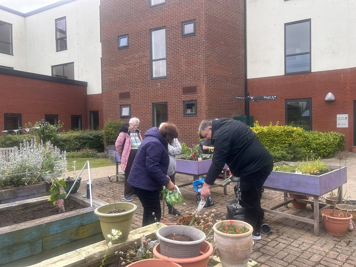 ๐๐Shelly Gibson (@shellyriv1) on Twitter photo Not posted for a while but hereโs some pics of the Harrison Park garden club today ๐บ ๐ itโs looking good, just need some sun and warmth๐ค๐ป<a href="/RuthLeadsRd/">Ruth Westoby</a> <a href="/pozCG/">Paula</a> <a href="/Riv_SarahCoward/">Sarah Coward</a> <a href="/chuchi3651/">Kelly Hutchinson</a> <a href="/AlanMarples/">Alan Marples</a> <a href="/ClaireRoute/">Claire route</a> <a href="/LiveWellHull/">Live Well Hull</a> Not posted for a while but hereโs some pics of the Harrison Park garden club today ๐บ ๐ itโs looking good, just need some sun and warmth๐ค๐ป<a href="/RuthLeadsRd/">Ruth Westoby</a> <a href="/pozCG/">Paula</a> <a href="/Riv_SarahCoward/">Sarah Coward</a> <a href="/chuchi3651/">Kelly Hutchinson</a> <a href="/AlanMarples/">Alan Marples</a> <a href="/ClaireRoute/">Claire route</a> <a href="/LiveWellHull/">Live Well Hull</a>