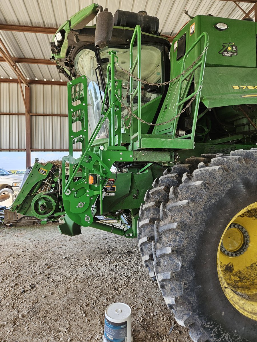 Bought my dad power fold incline steps for Fathers Day. I think it's gonna make it way easier for him to get in the combine.
Easy to install. $3375 from tncfab.com