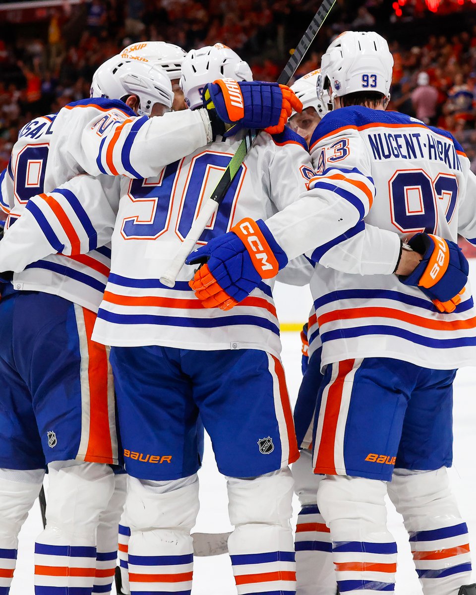 😤 DRAG ‘EM BACK TO ALBERTA 😤

The #Oilers defeat the Panthers 5-3 in Game 5 of the Stanley Cup Final to send the series back to Edmonton for Game 6. 

#LetsGoOilers