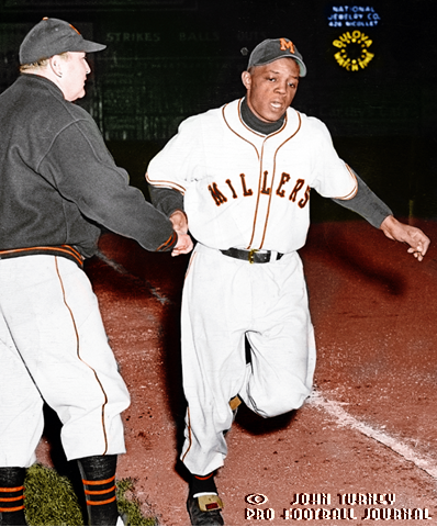 NFL_Journal's tweet photo. Willie Mays was hitting .477 for the Minneapolis Millers when called up to the New York Giants in 1951
#RIPWillieMays #MLBColorization #MLBColorizations
#RIPtotheGOAT https://t.co/3tnKPyb8bb