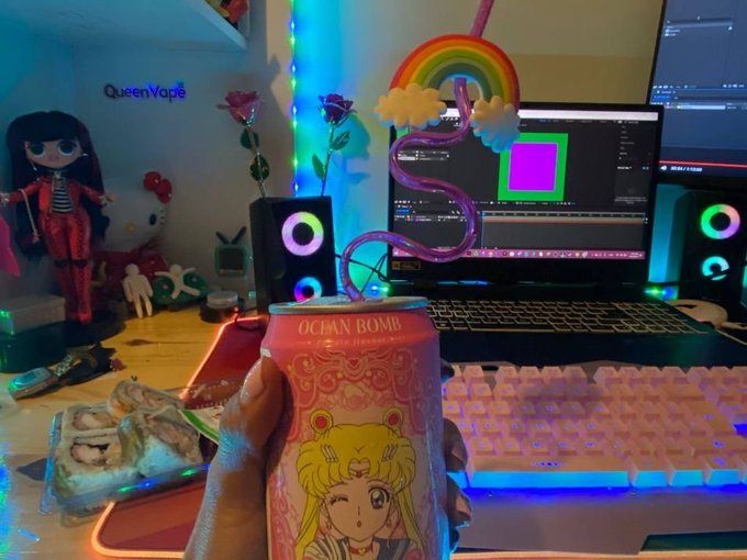 I'm online right now on SkyPrivate - pay-per-minute system for Skype live shows. Call me right now in