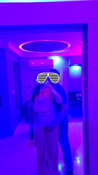 Del otro d&iacute;a en el blu... se le antojo tenerme solo a mi! https://t.co/mjJLPnMVeg<a href="/tag/mianiversariodex"class="tags"><span>#mianiversariodex</span></a>