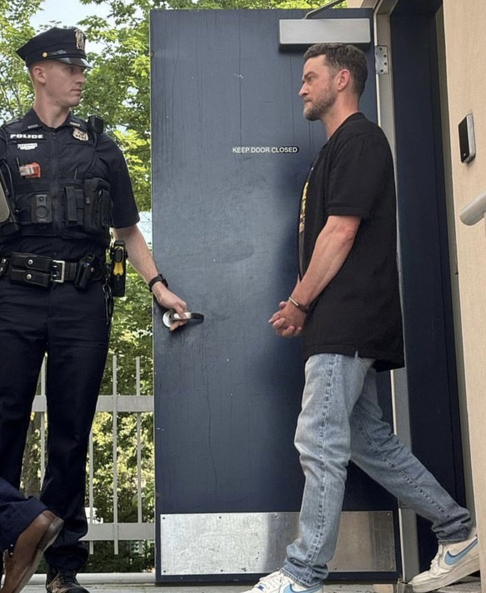 Dixie McElroy tweet media