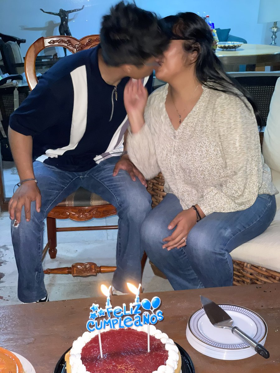 xzrgza's tweet photo. Hace un año me sentí perdida, hoy sé que todo estaba destinado a su lado👩🏽‍❤️‍👨🏽👶🏽 https://t.co/RlRH46p6t2