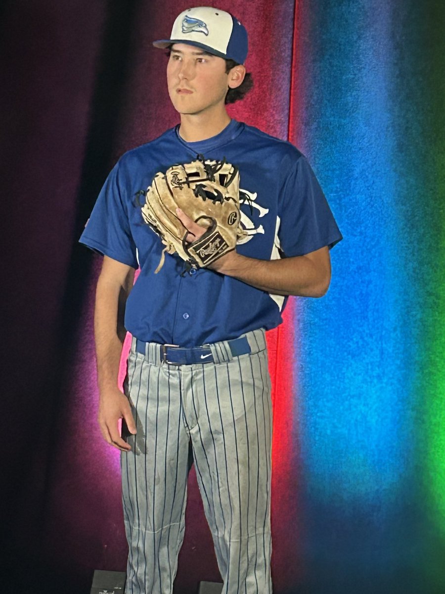 SCCFALCONS's tweet photo. We may be in the middle of June, but the post-season awards are still rolling in!! Congrats to Soph RHP Dylan Trammell (Benicia HS) for being named to the CCCBCA 2024 Academic All-State Team. Dylan finished with a 3.50 GPA!
#falconsfly
#smartypants
#truestudentathlete https://t.co/hnO0KZxGqn