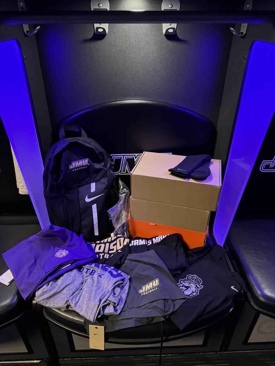 Easing my way into home, this place is special🙏🏽🐶