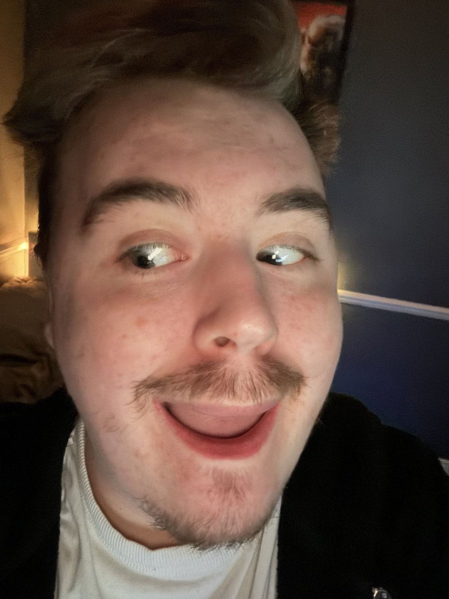 Creatronic's tweet image. If @LittleBigPlanet 4 happens, I will literally dye my hair bright pink.

No questions asked…