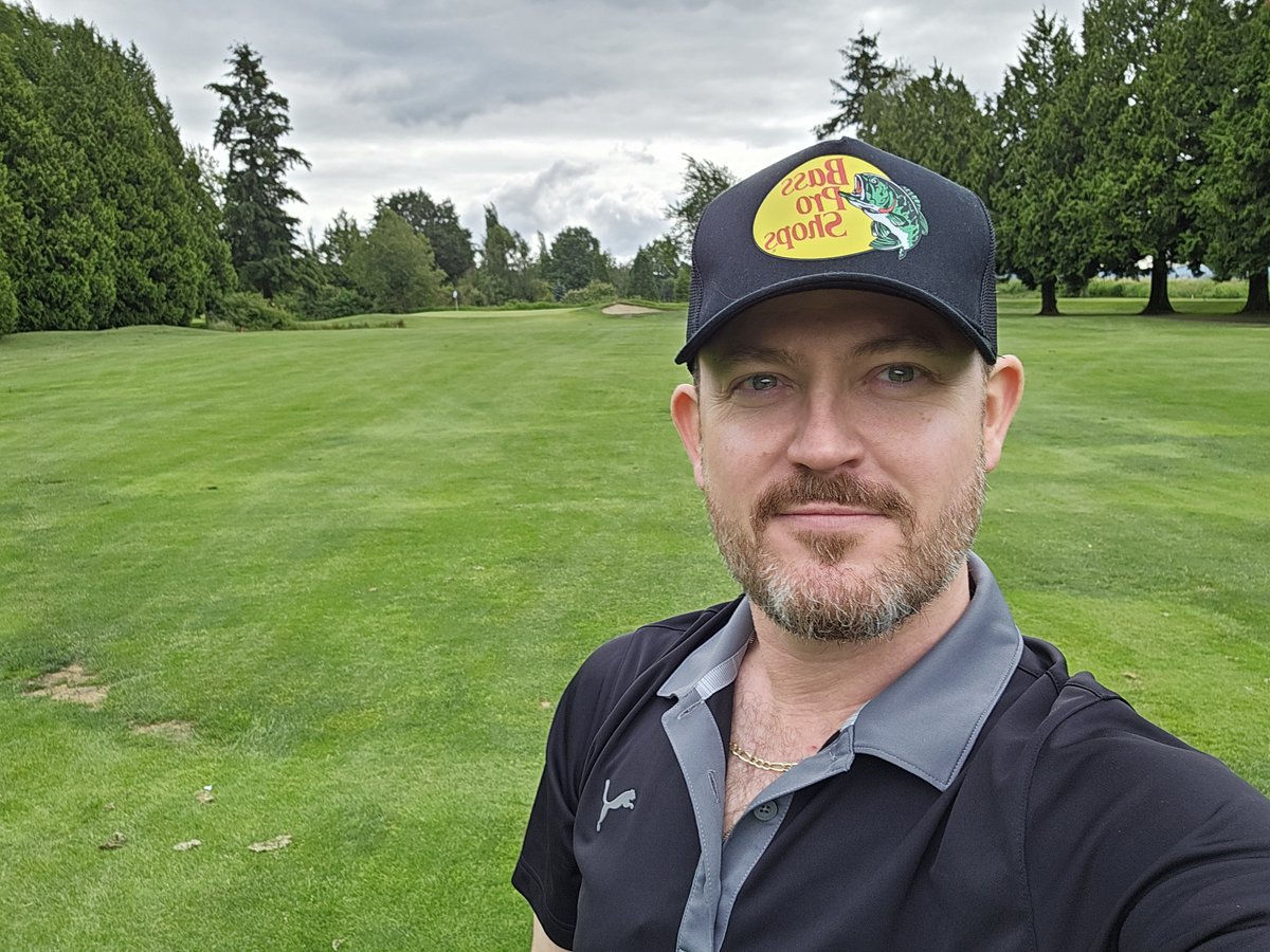 LocalMortgageBC's tweet photo. I'm thrilled to share that our mortgage brokerage has joined the Mortgage Alliance family! I had the pleasure of attending BC Golf Day yesterday afternoon with Elaine Taylor, President of Mortgage Alliance. We had an incredible time raising money for the Canadian Cancer Society. https://t.co/xEfj7VKvPN