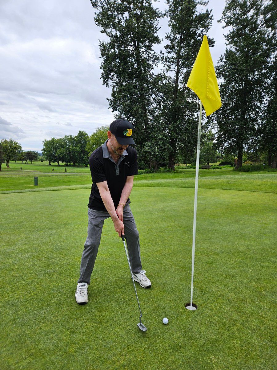 LocalMortgageBC's tweet photo. I'm thrilled to share that our mortgage brokerage has joined the Mortgage Alliance family! I had the pleasure of attending BC Golf Day yesterday afternoon with Elaine Taylor, President of Mortgage Alliance. We had an incredible time raising money for the Canadian Cancer Society. https://t.co/xEfj7VKvPN
