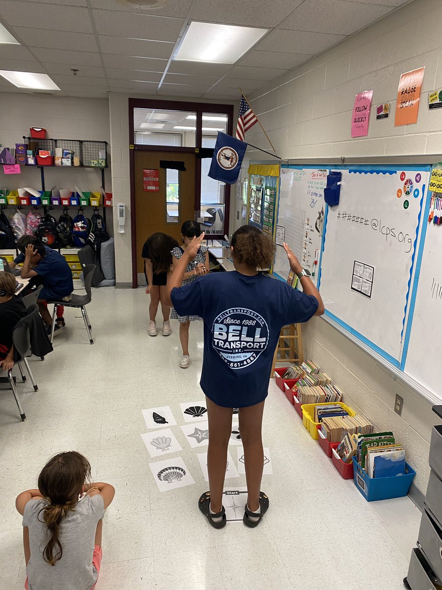 I was inspired by #CarlyandAdamBookStudy24 to finish our school year with a summer themed coding day! #HowtoCodeaSandCastle <a href="/hourofcode/">Hour of Code</a> #AIforOceans <a href="/codeorg/">Code.org</a> #UnpluggedCoding <a href="/carlyandadam/">Carly And Adam</a> <a href="/KIKIvsIT/">KIKIvsIT</a>