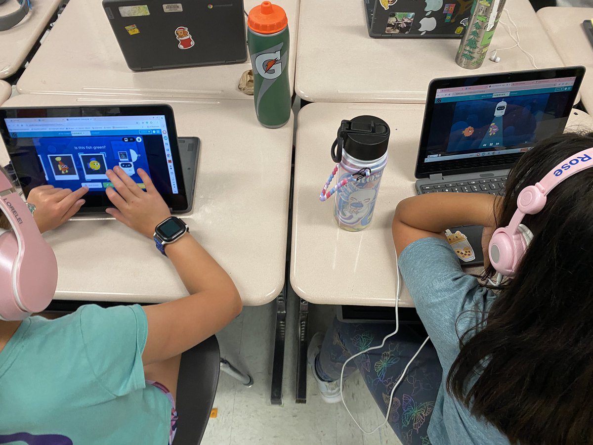 MrsE_Hilliard's tweet photo. I was inspired by #CarlyandAdamBookStudy24 to finish our school year with a summer themed coding day! #HowtoCodeaSandCastle @hourofcode #AIforOceans @codeorg #UnpluggedCoding @carlyandadam @KIKIvsIT https://t.co/O4G3AYs95v