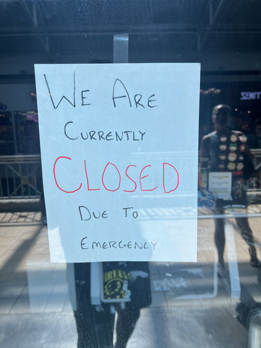 LilNubi's tweet photo. Well now where am I going to get my black shirts from today @HotTopic ?

Talk about emergencies. I can’t #emo today. https://t.co/NlBlIKtr4i