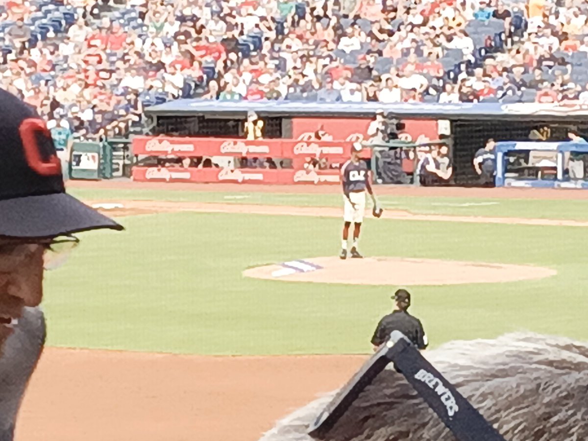 Guardos down early as McKenzie roughed up early by Mariners. Tristan ko'd and Mariners up 3-1 in third