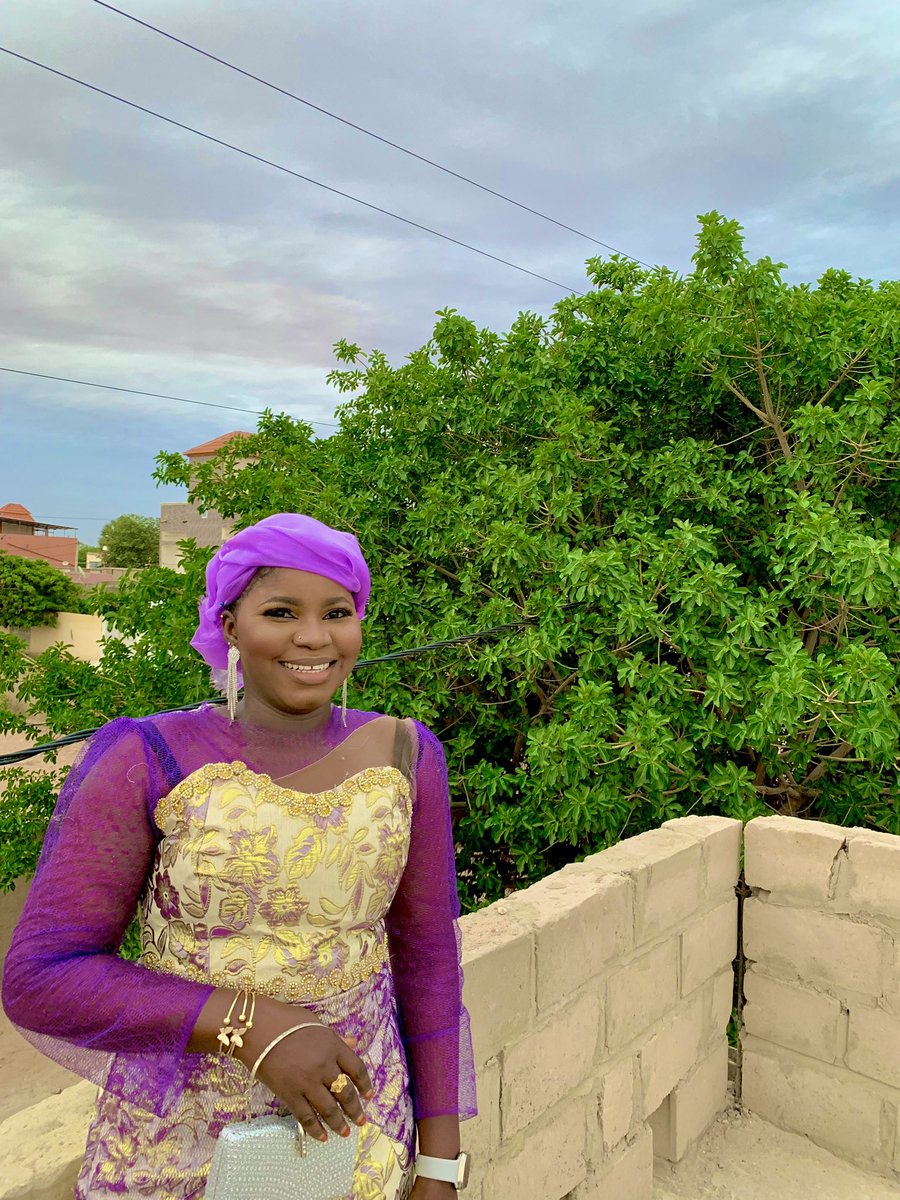 UniqueFillle's tweet image. 4 images un mot 😅 Balène ma akhh balnalène