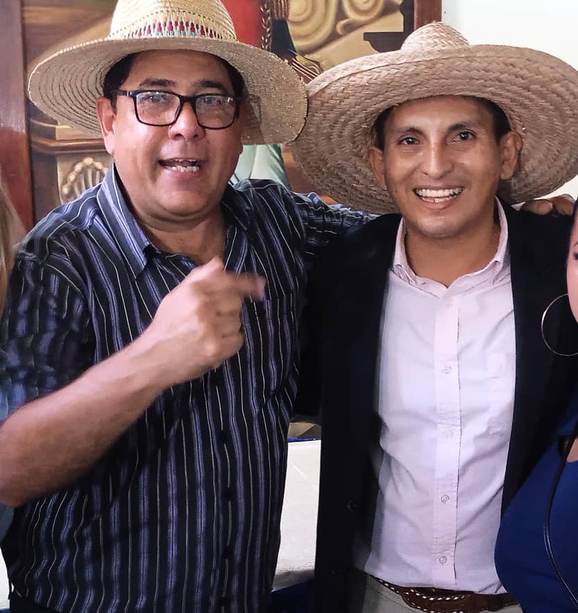 Recibiendo Y Dándole la bienvenida al Gocho Carlos Azuaje al Municipio Monagas .
Juntos a recibir a María Corina mañana 19. Altagracia quiere Cambio
<a href="/EdmundoGU/">Edmundo González</a> 
<a href="/MariaCorinaYA/">María Corina Machado</a> 
<a href="/octavioortag/">Octavio Orta González</a> 
<a href="/Destacar/">ISABEL FERNANDEZ AR</a>
<a href="/karlinjcccoman1/">karlinjcc@comandoporvenezuela</a>