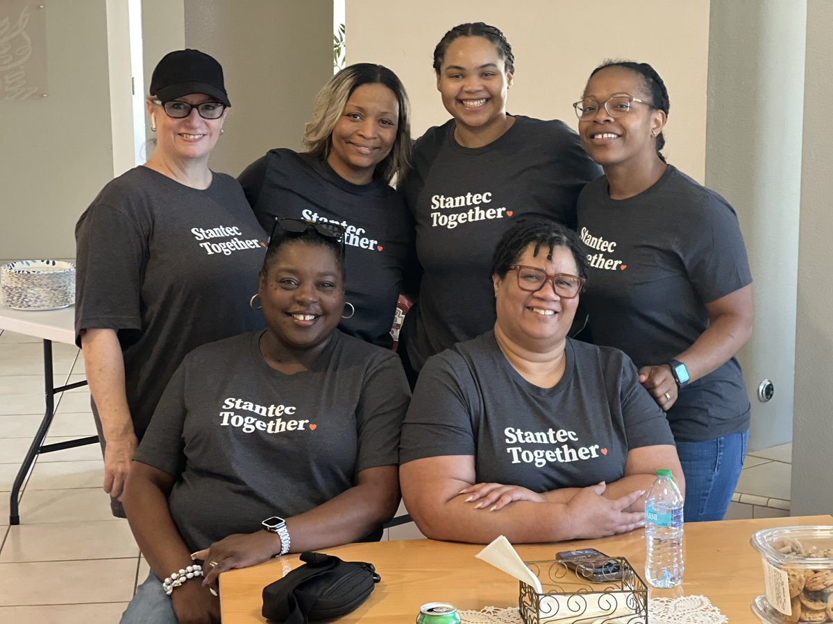 sandersmom5's tweet image. Spent the day volunteering at the Ronald McDonald House 💫 I love my job 💙#StantecTogether #BetterTogether #SITCWeek #RonaldMcDonaldHouse @Stantec