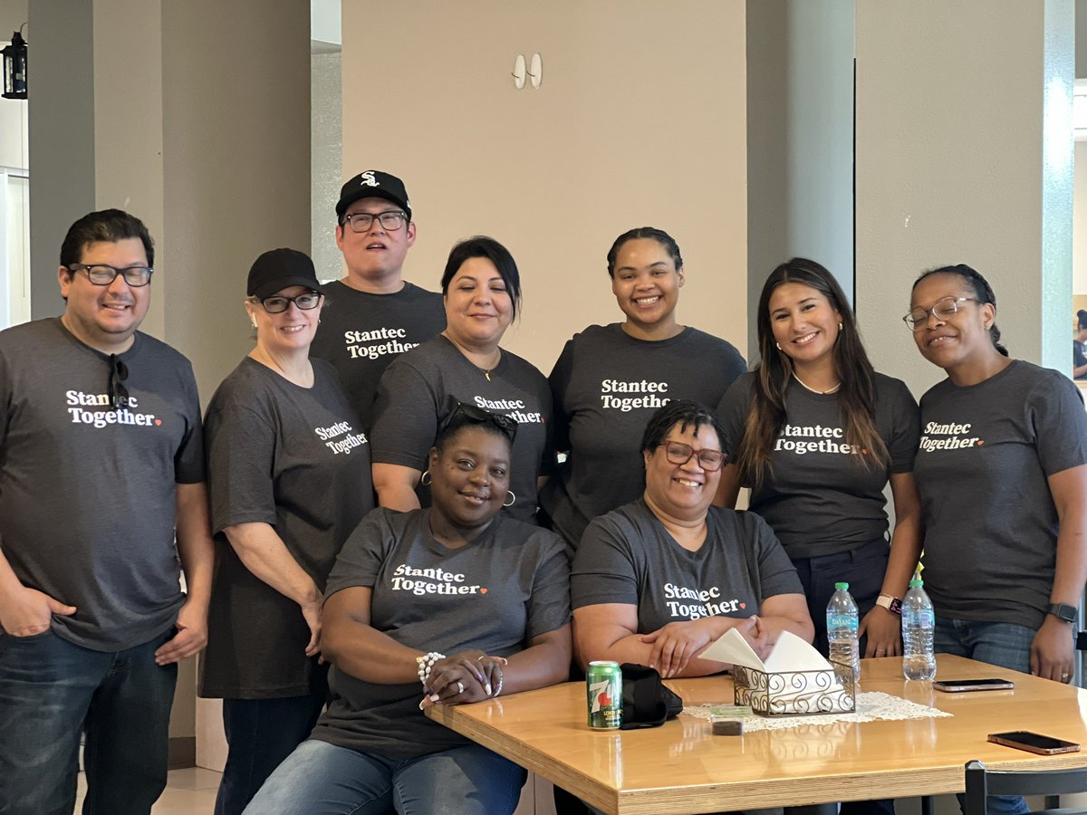 sandersmom5's tweet image. Spent the day volunteering at the Ronald McDonald House 💫 I love my job 💙#StantecTogether #BetterTogether #SITCWeek #RonaldMcDonaldHouse @Stantec