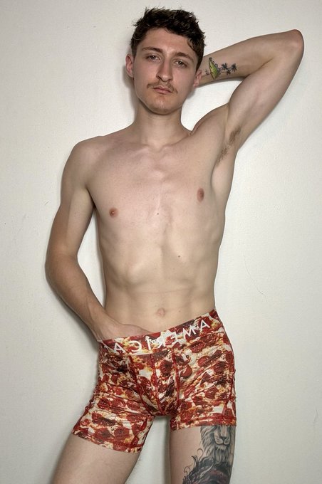 Helmet hair 🫠 but I cant resist posting these 🧡🖤 https://t.co/Egmutkcyrh