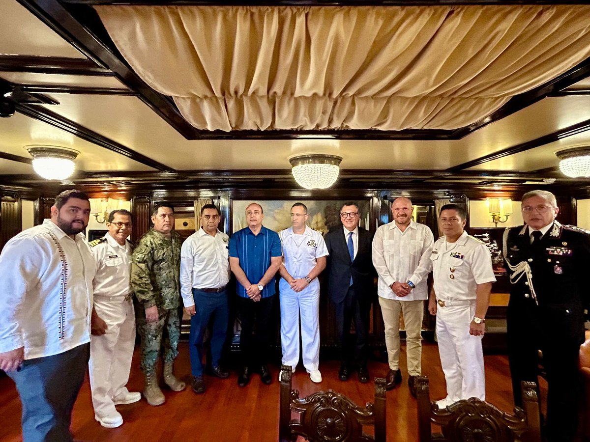 Al_Modiano's tweet image. Una gran emoción recibir el buque Vespucci a su llegada en #PuertoVallarta, junto con @SEMAR_mx, el Presidente municipal y @GobiernoJalisco

La histórica visita a México del "Buque más hermoso del mundo" coincide con el 150 aniversario de las relaciones diplomáticas 🇲🇽-🇮🇹.