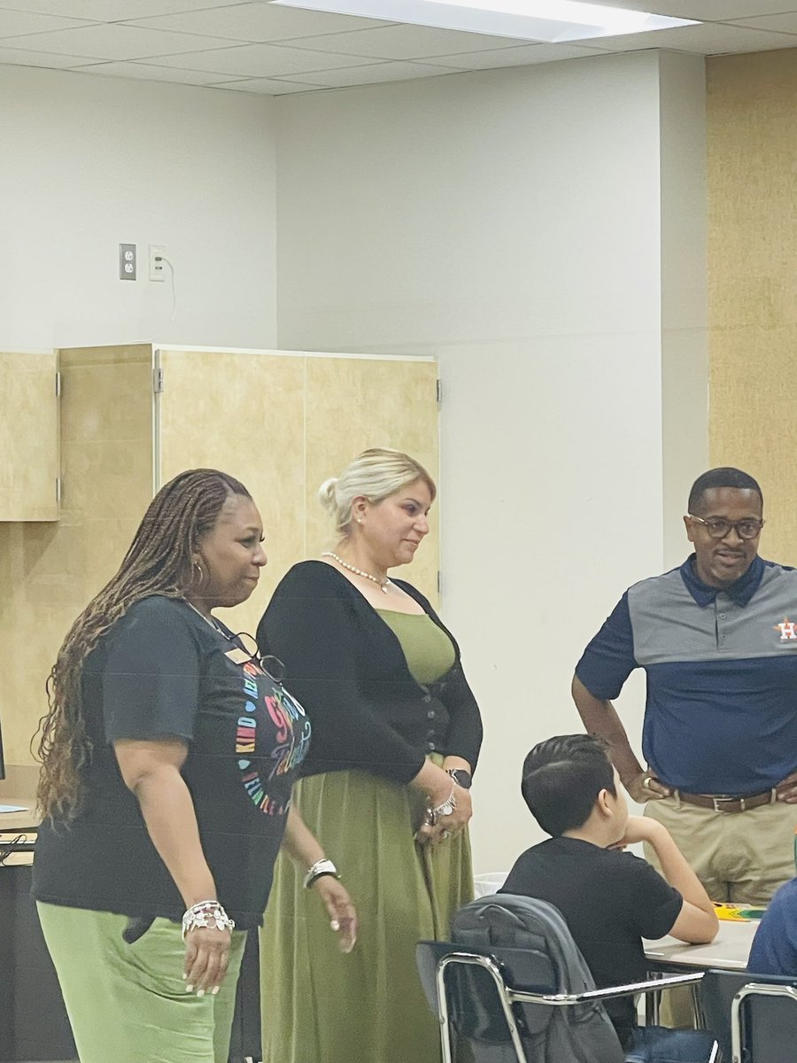 On Day 2 of Summer Olympics GT camp, our campers had a special surprise visit from our superintendent Dr. Hill! They were so excited to share their works in progress! He even sang Happy Birthday to one of our students! Thanks for the support! <a href="/tchill_/">Tory C. Hill, Ed.D.</a> <a href="/ChannelviewISD/">Channelview Independent School District</a>